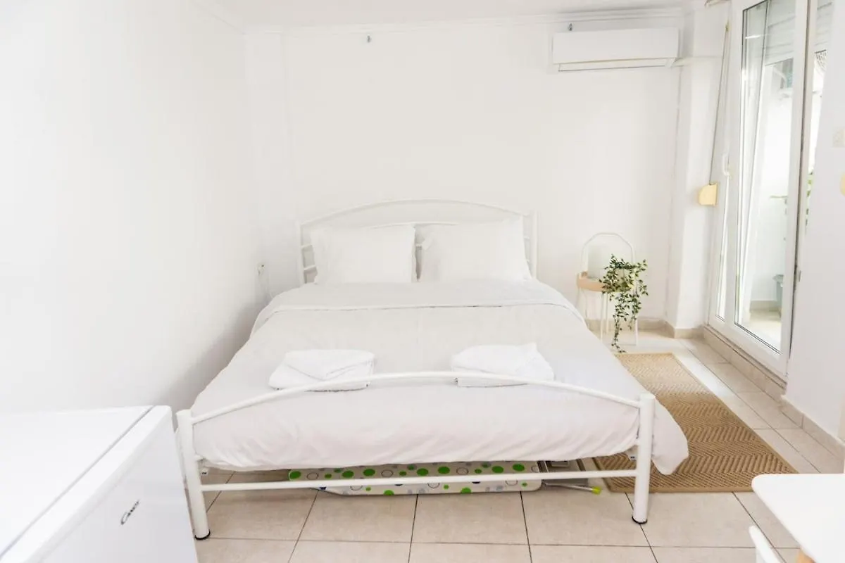 Apartment New Studio With Backyard Thessaloniki Griechenland